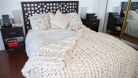 Solch kleine decke kann später als schmusetuch verwendet werden oder man erweitert sie, durch anstricken an. Decke stricken für jedermann einfache anleitung für riesen ...