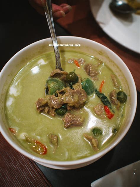 Mie sop @mie sop multatuli, medan. kaeng kiew wan kai - MakanMana