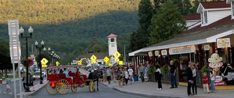 Lake George Shopping Enjoy Village Or Outlet Shopping From The