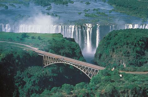 Victoria Falls On Zambezi River المرسال