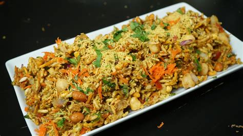 0%0% found this document useful, mark this document as useful. Bhel Puri Recipe | Steffi's Recipes