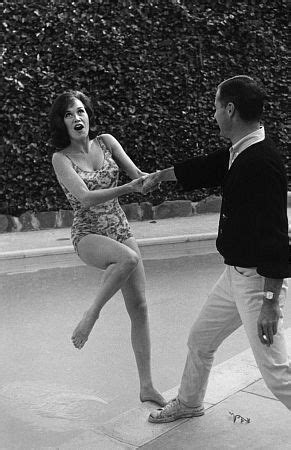 Bathing Beauties Gallery Mary Tyler Moore Mary Tyler Moore Show Old Hollywood Stars