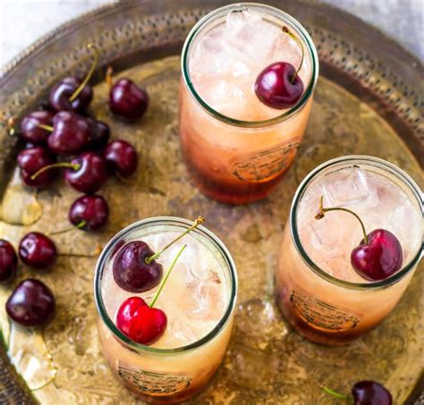 This great limeade recipe is made with lime, sugar, seltzer water. Cherry Amaretto Limeade #alcohol #drinks