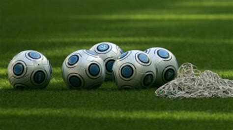 Eine weltweite rezession könnte die fans davon abbringen. WM in Katar: ARD und ZDF sichern sich Rechte für Fußball ...