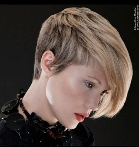 30 Latest Short Hairstyles For Winter 2024 Best Winter Haircut Ideas