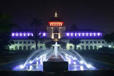 Gambar Menilik Keunikan Gedung Sate Sebagai Tempat Bersejarah Bandung