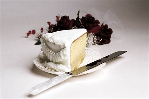 Wedding cake shapes are what gives the ordinary looking cake an extra pop and sophistication. Free Wedding Cake And Icing Recipes - Recipes For Fillings ...