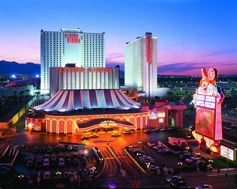 Create a free account to access all filters! 2020 : Map of Free Parking in Las Vegas - Spot Angels
