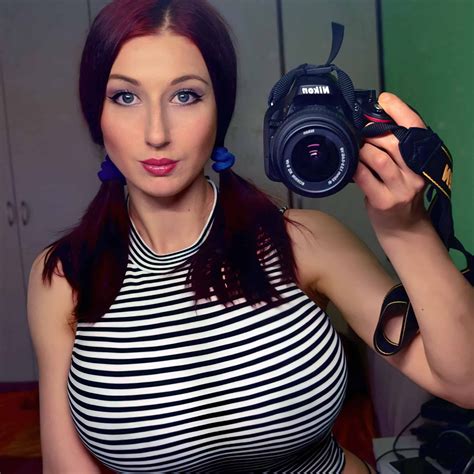 Tatiana Badiu The Gamer Girl With The Worlds Largest Chest