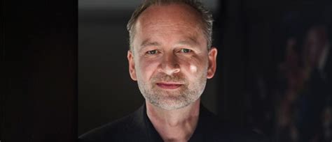 Dass ferdinand von schirach als bestsellerautor aus einer sehr privilegierten sicht heraus argumentiert, ist durchaus verständlich. "When the only heroes left are the law and morality ...