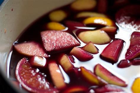 Traditional food of mexico differs in even though the host contributes the majority of dishes in mexico, guests are also expected to bring alcoholic beverages, desserts or side dishes. A traditional Christmas punch recipe: Mexican Ponche ...