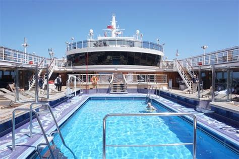 Cruise Ship Tour See Inside Cunard Lines Queen Elizabeth