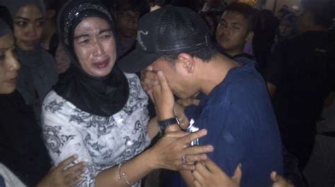 Maybe you would like to learn more about one of these? Jenazah Eri Yunanto Dimakamkan Selasa Malam