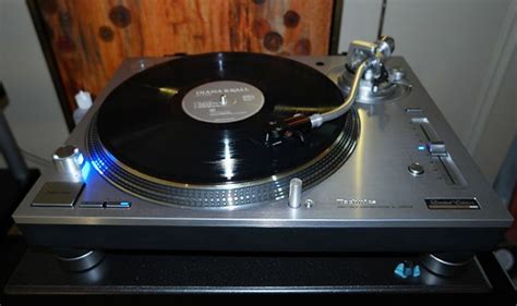 Vinyl Lives New Turntables Unveiled By Sony And Panasonictechnics At