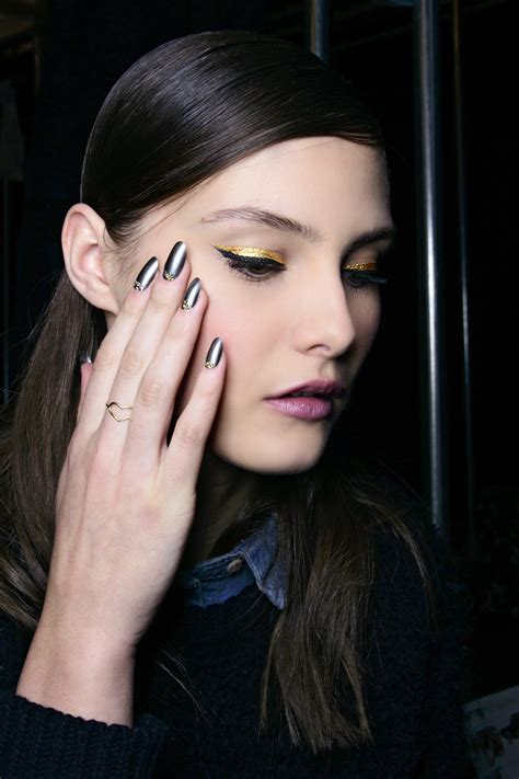 Fall 2014 Makeup Trends Pops Of Color On The Eyes Stylecaster