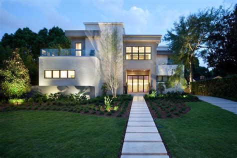 Modern Home With Water Feature And Floating Step Entryway 2015 Fresh