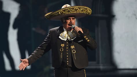 Vicente Fernández The King Of Machos And Heartbreak The New York Times