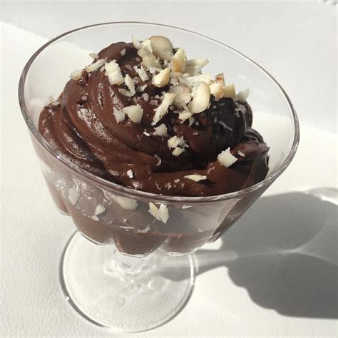 Mantequilla sin sal, temperatura ambiente • 1 cda. Luiza Mello, 22 🏃🏊💪👊🍠🍉🍓🍇🍌 on Instagram: "Mousse de ...