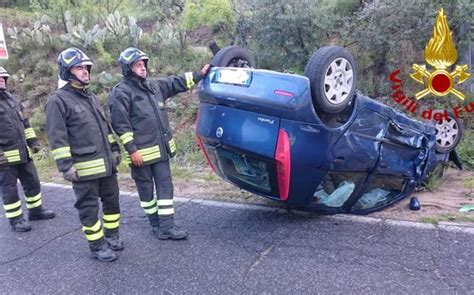Oggi sara, con i suoi amici e compagni, sarebbe rientrata in classe nel liceo dove studiava. Incidente stradale sulla SP58 Nuoro-Orgosolo: due auto si ...