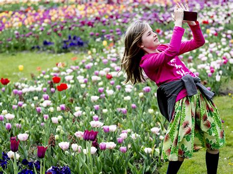 Maybe you would like to learn more about one of these? Pandemie beschert Besucherrekord im Britzer Garten - Berlin.de