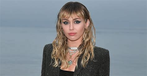 Miley Cyrus Fixed Her Botched Bangs Haircut Via Facetime Popsugar Beauty