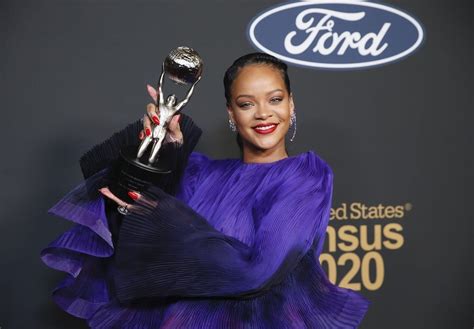Rihanna Delivers Stirring Speech As She Accepts Award For Her
