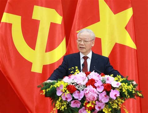 Party General Secretary Nguyen Phu Trongs Article Charts Vision To