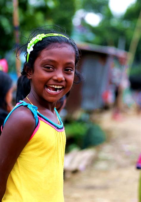 【贫民窟里的小女孩摄影图片】孟加拉首都达卡贫民窟纪实摄影太平洋电脑网摄影部落