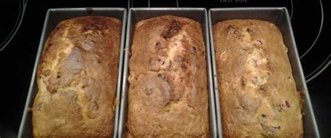 Reduce heat and simmer 10 minutes. Ocean Spray's Cranberry Nut Bread | Recipe in 2020 | Nut ...