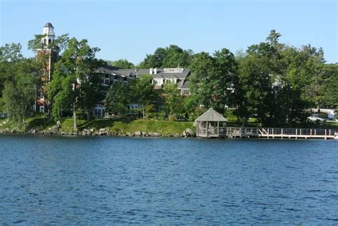 Cabins, apartments and rooms available april to october. Lake Winnipesaukee Lakefront Homes for Sale - NH Lakefront ...