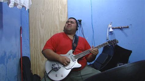 E hoje sou livre, pois ele vive ele vive, ele reina em mim e os que descansam no senhor quando voltar despertarão e em sua carne enfim verão a deus. Ele Vive Leonardo Gonçalves - YouTube