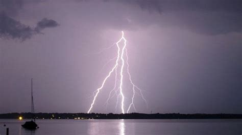 Longest Ever Lightning Bolt Would Stretch From London To Brussels