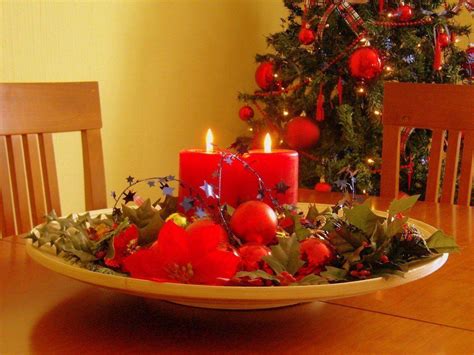 Otra buena alternativa para los centros de mesa de navidad son sin duda las velas ya que. centro-de-mesa-con-velas-navidad - EspacioHogar.com