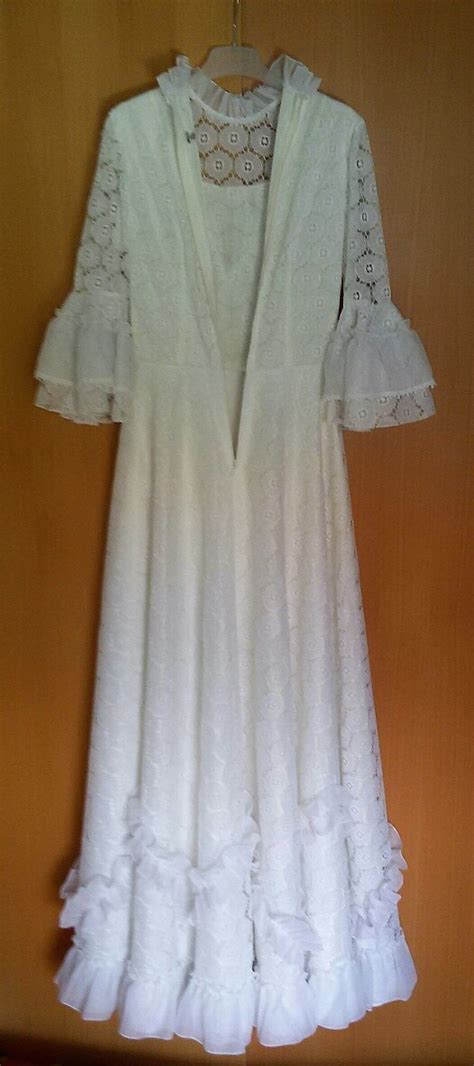 Wann genau zieht ihr los um euer brautkleid zu finden? Spitze Hochzeitskleid Lang Weiß, ungetragen :: Kleiderkorb.ch