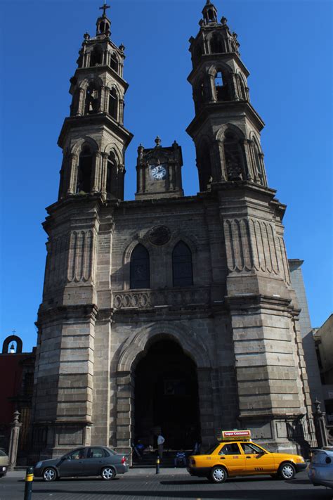 Los muros de esta fábrica abrigaron durante sus pesadas jornadas de trabajo, a una. Catedral, Tepic, Nayarit, México. | Tepic nayarit ...