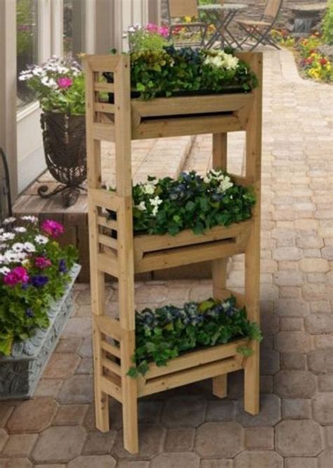 After you make the cuts they assemble i cut the boards in half into 48″ pieces, because to keep things simple, developing a set of 4'x4′ boxes would be easy and efficient. How to Build a Vertical Box Planter | The garden!