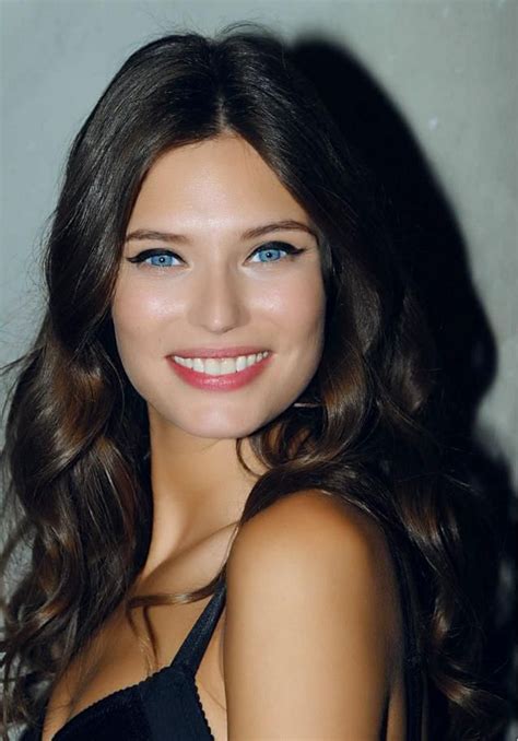 Bianca Balti Bianca Balti Modern Hairstyles Messy Hairstyles Most Beautiful Faces Natural