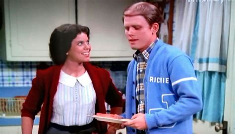 Pin By Abby Blauser On Retro Aesthetic Fonzie Happy Days Erin Moran Classic Tv