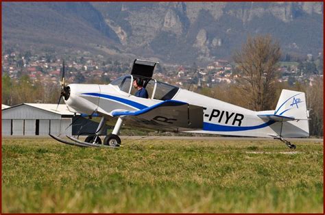 Shows need stars and ads. 29 Mars 2012 - Jodel D113 G - F-PIYR