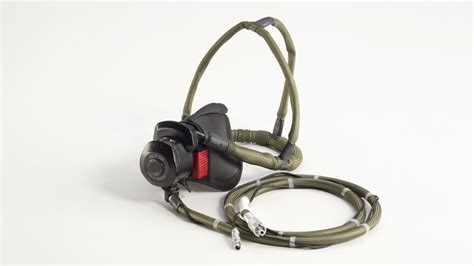 Sullen and withdrawn ugly elder sister masako toils endlessly with mending chores in her widowed mother's dry cleaning shop. Sweep-On® 2000™ Crew Oxygen Mask