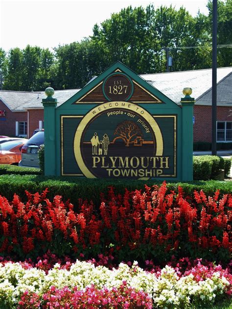 Our Towns Beautiful Welcome Sign Love Those Flowers Plymouth Our