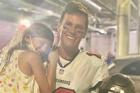 Vivian Brady Tom Bradys Daughter Took Over His Ig Account Marca