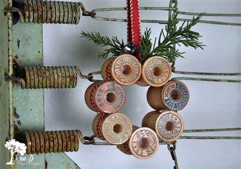 Vintage Thread Spool Mini Wreath How To Lora Bloomquist~create And Ponder