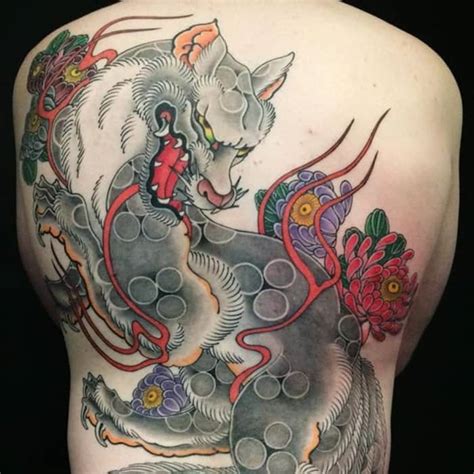 Kitsune Tattoos: Origins, Meanings, & Types of Japanese Fox Tattoos