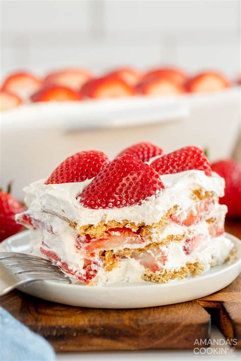 Strawberry Icebox Cake Amanda S Cookin One Pan Desserts