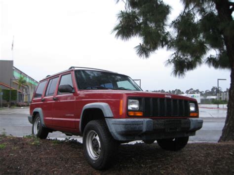 Transmissions usually have multiple gear ratios (gears) with the ability to switch between them as speed varies (6 gear ratios. 1998 Jeep Cherokee SE Sport 4WD Manual Transmission 5 ...