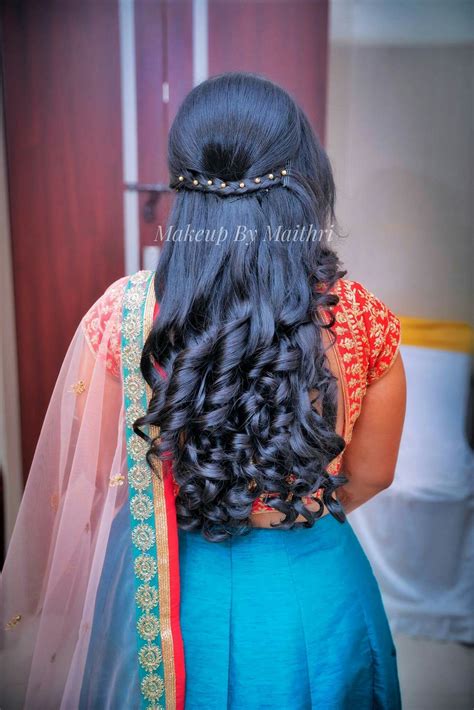 Pin By Almeenayadhav On Pin Your Hair Saree Hairstyles Gorgeous Hair Color Indian Hairstyles