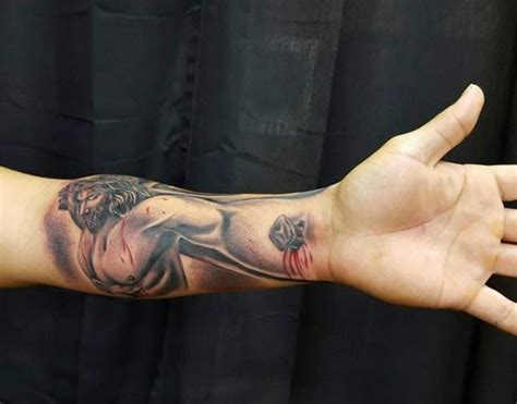 Jesus Forearm Tattoo Jesus Hand Tattoo Cross Tattoo On Wrist Christ