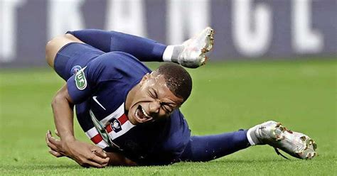 Is high time you commence to reign as the king of soccer. Eerste diagnose: geen breuk in enkel Mbappé | Voetbal ...