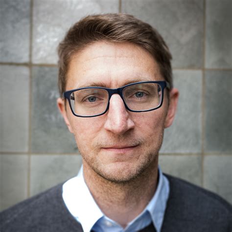 Thymen Arensman signs three-year contract extension with Ineos